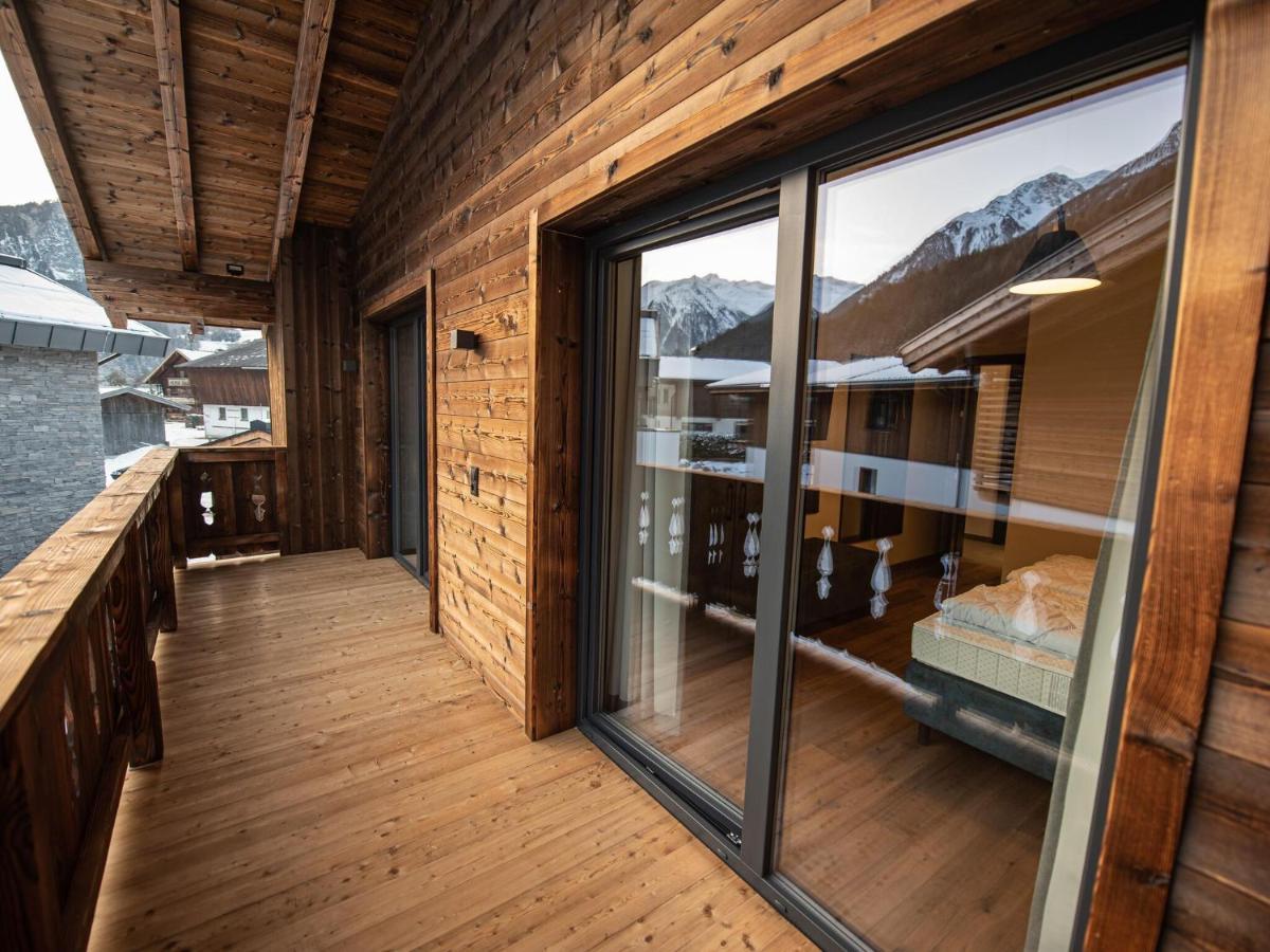 Apartment In Wald Im Pinzgau With A Carport Eksteriør billede